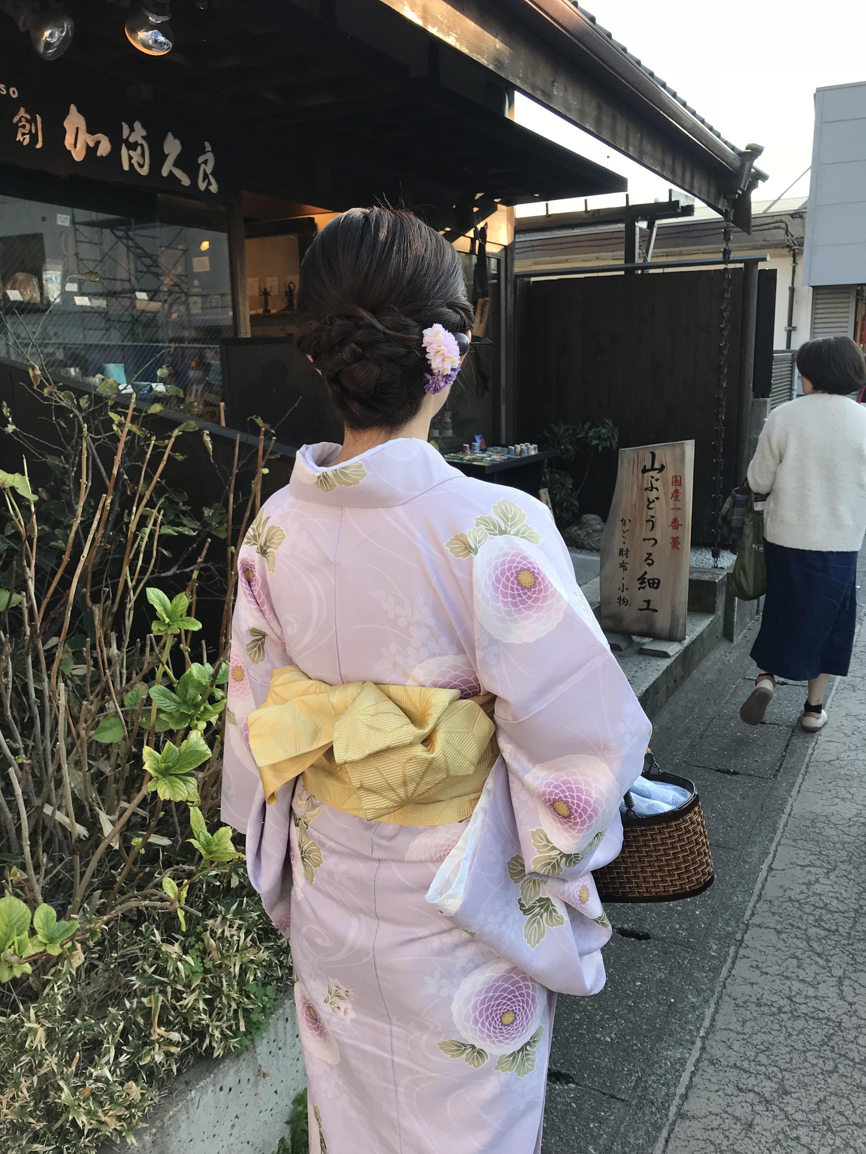Shop Topics 後ろ姿と 鎌倉で着物 浴衣を楽しむなら 着物レンタルvasara