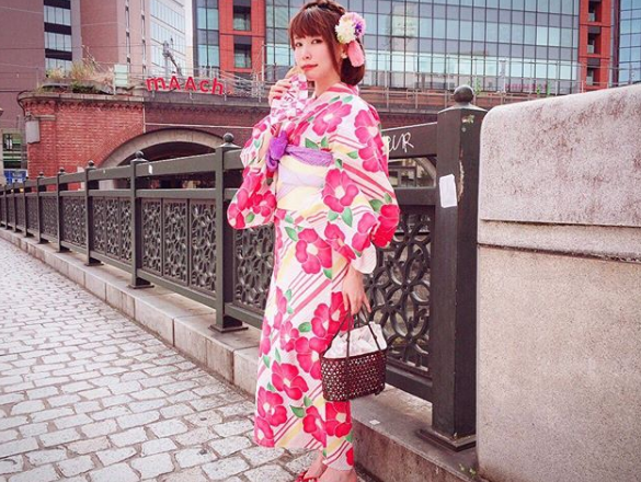 想像以上にインスタ映え 着物で楽しむ秋葉原 着物大事典 きものコラム 京都 浅草で着物を楽しむなら 着物レンタルvasara