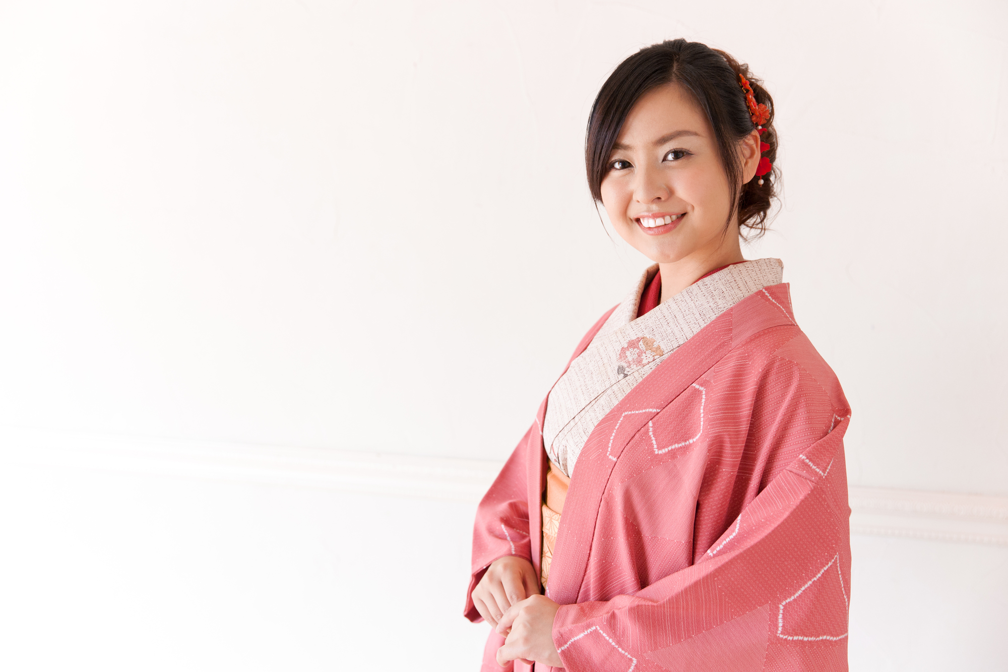 お正月にぴったりの着物柄や小物とは？初詣にふさわしい着こなし方を紹介！ | 着物大事典 きものコラム | 京都、浅草で着物を楽しむなら、着物 レンタルVASARA！