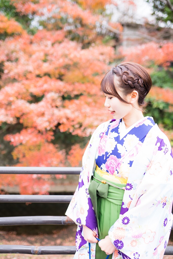 羽織袴と紅葉