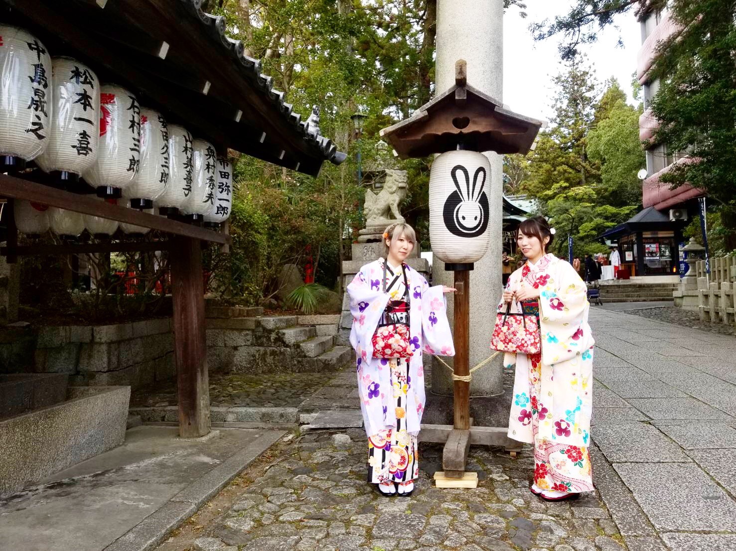 うさぎまみれの岡崎神社