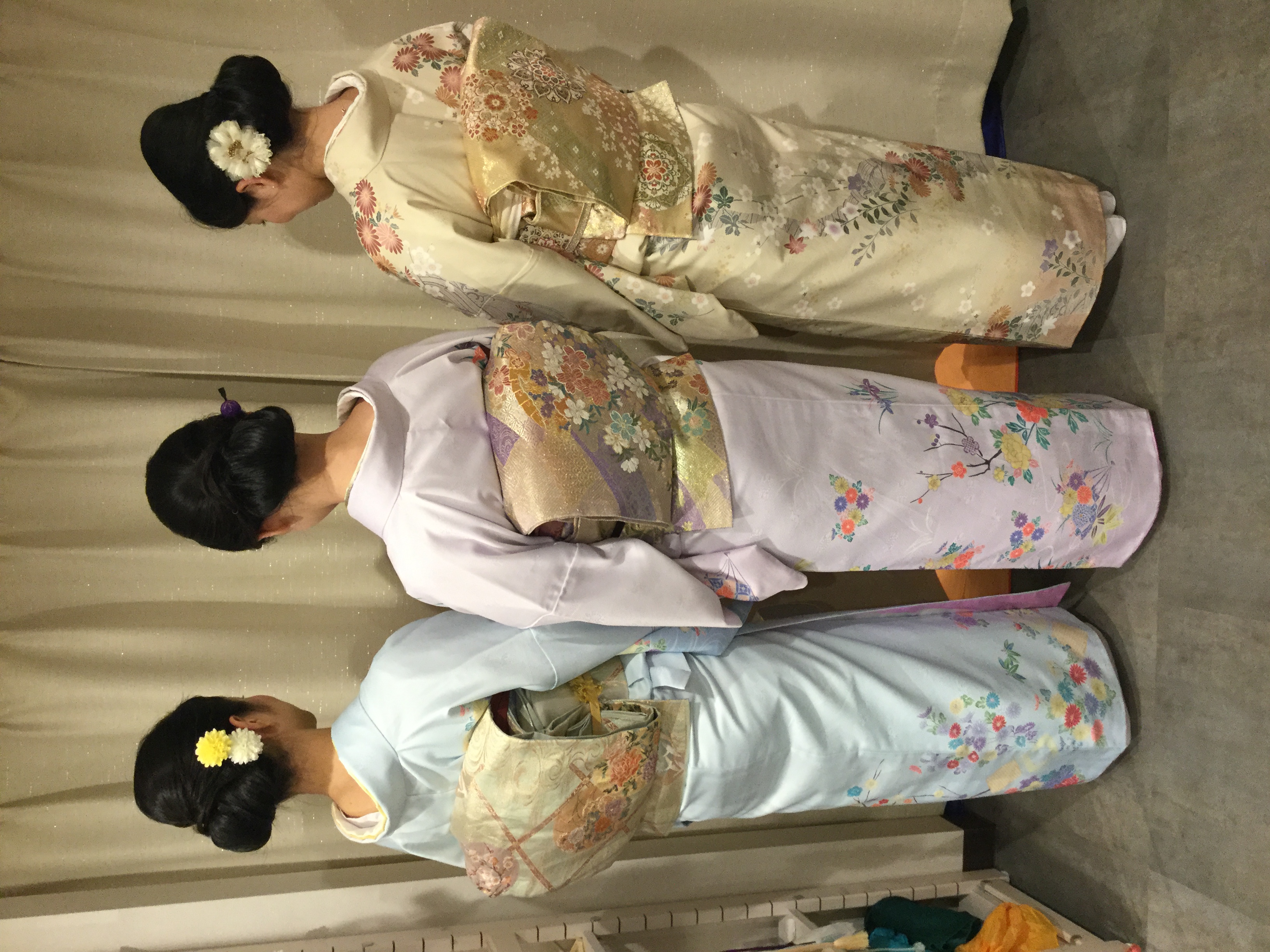 三人揃って華やかに