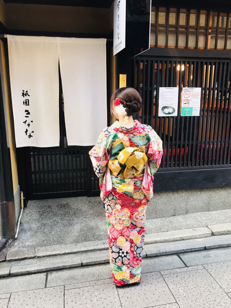 人気のカフェで一休み