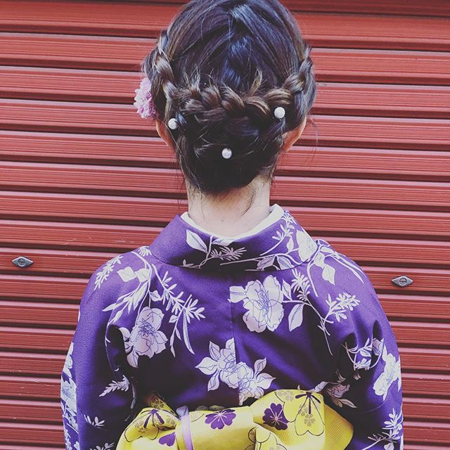 着物に合うヘアセット 髪型もこだわって素敵な着物姿を演出 着物大事典 特集版 着物コラム 京都 浅草で着物を楽しむなら 着物 レンタルvasara