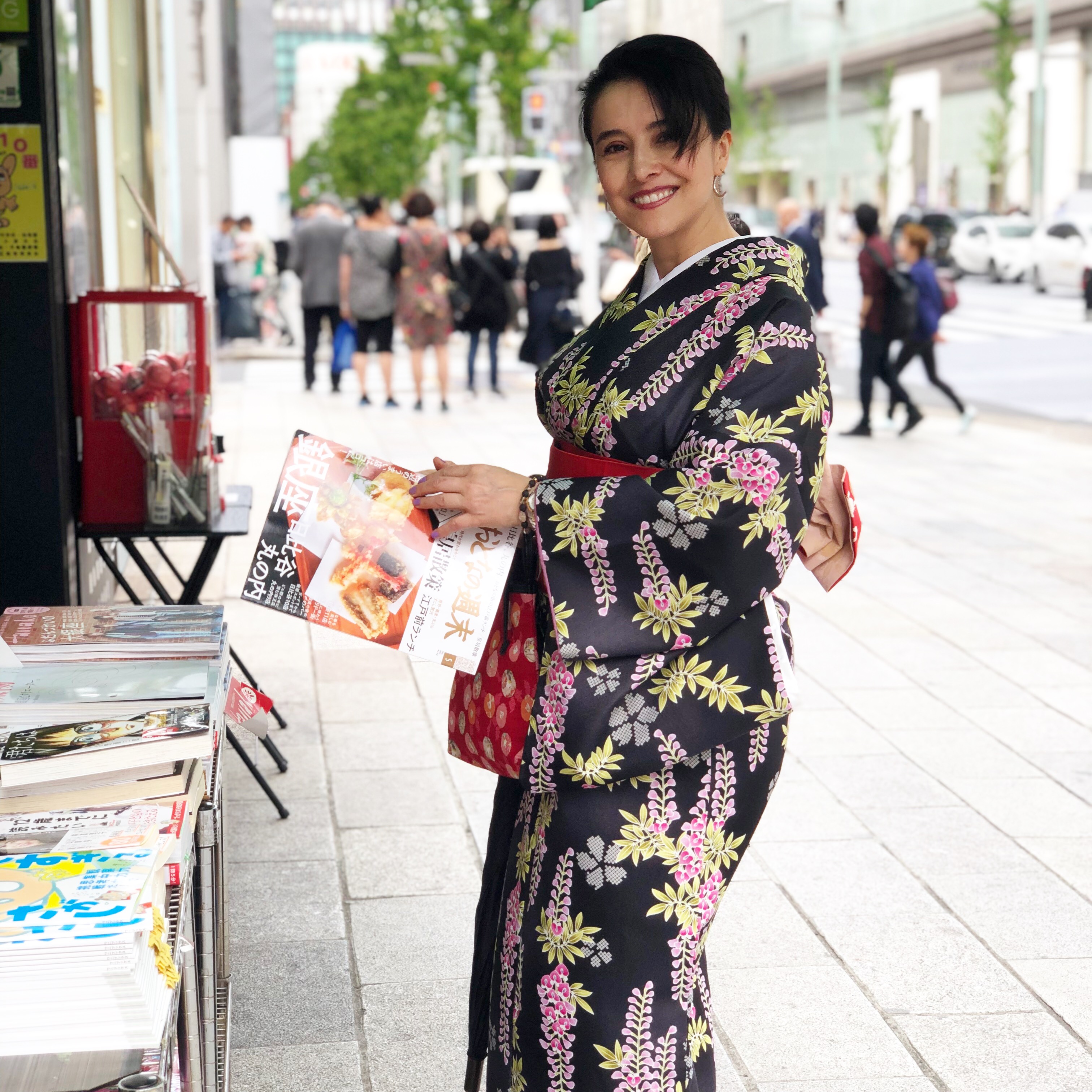 黒でクールビューティーに