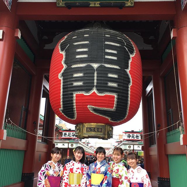 浅草のインスタ映えスポットを着物で巡ってみませんか 着物大事典 特集版 着物コラム 京都 浅草で着物を楽しむなら 着物レンタルvasara