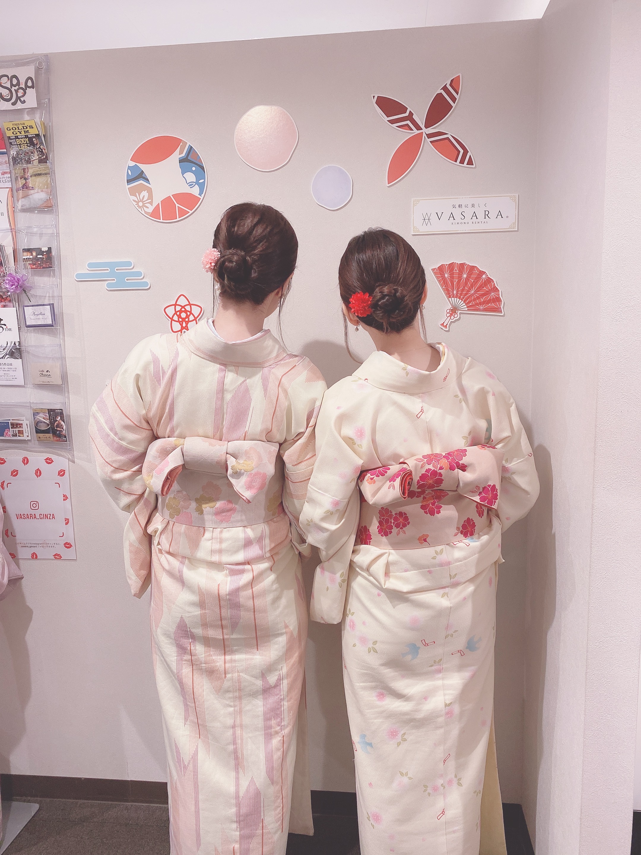 華やかなお着物で街歩きを♪