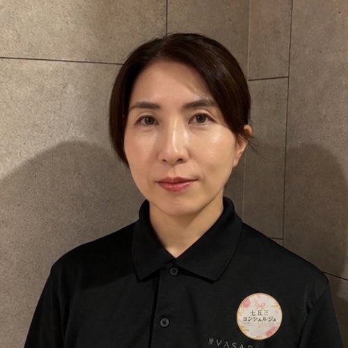 新宿駅前店 藤井
