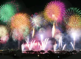 花火大会の時に食べたい軽食とは？夏の夜をもっと楽しくしましょう！